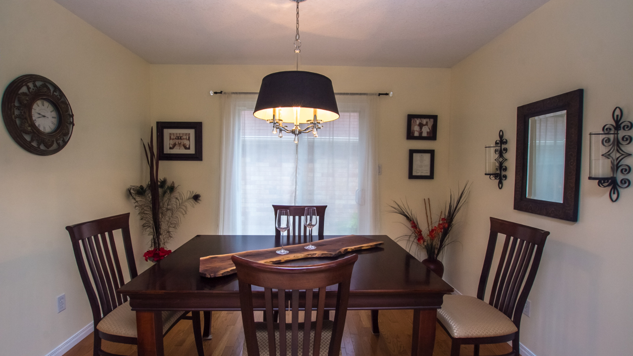 281 Montgomery Blvd, Orangeville, ON, L9W 5G9 Scene 1