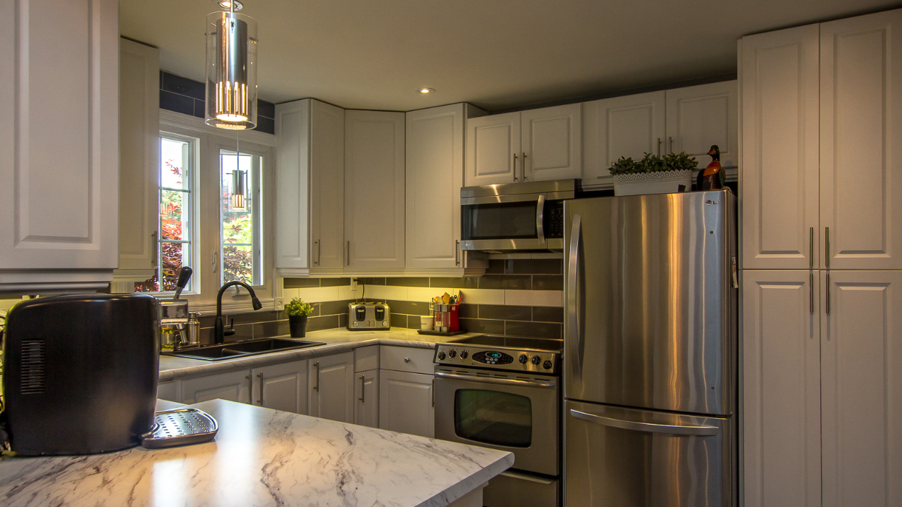 15 Cambridge Ave, Orangeville, ON, L9W 3L9 Scene 2