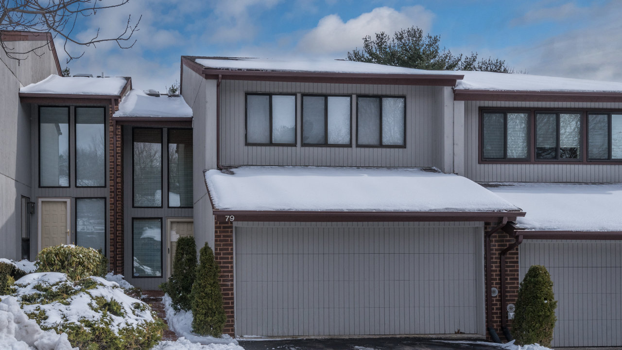 79 Foxwood Dr, Jericho, NY, 11753 Scene 1