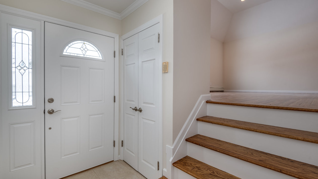 7 Fern Dr W, Jericho, NY, 11753 Scene 2