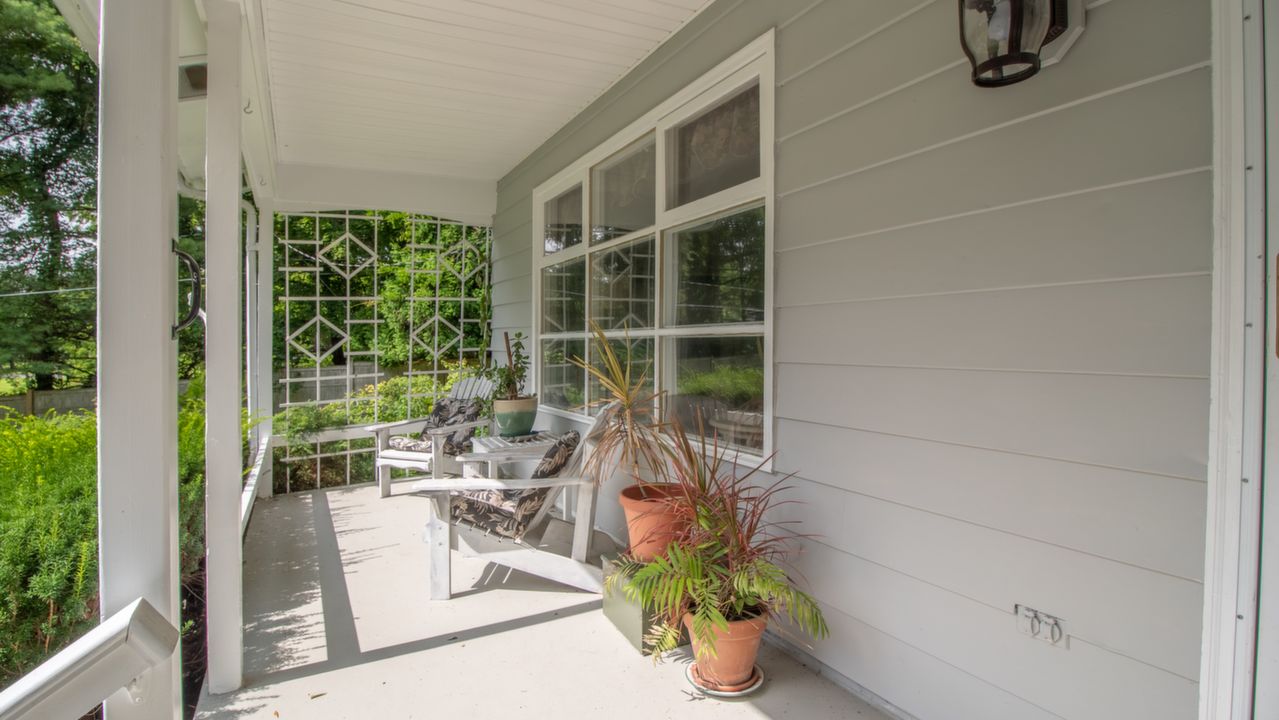 3456 Main St, Stone Ridge, NY, 12484 Scene 2