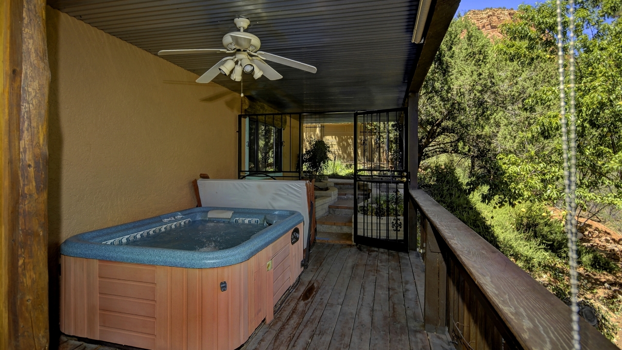 Front Deck & Hot Tub