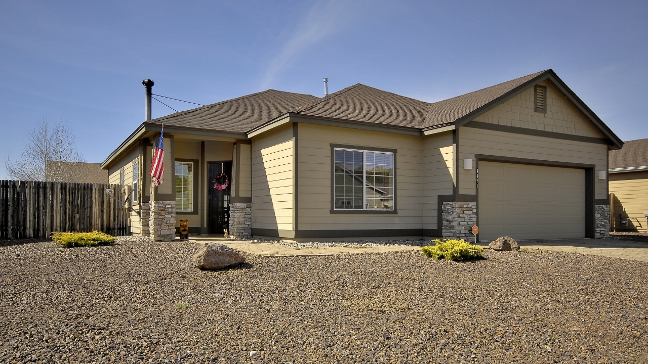 4471 Deer Springs