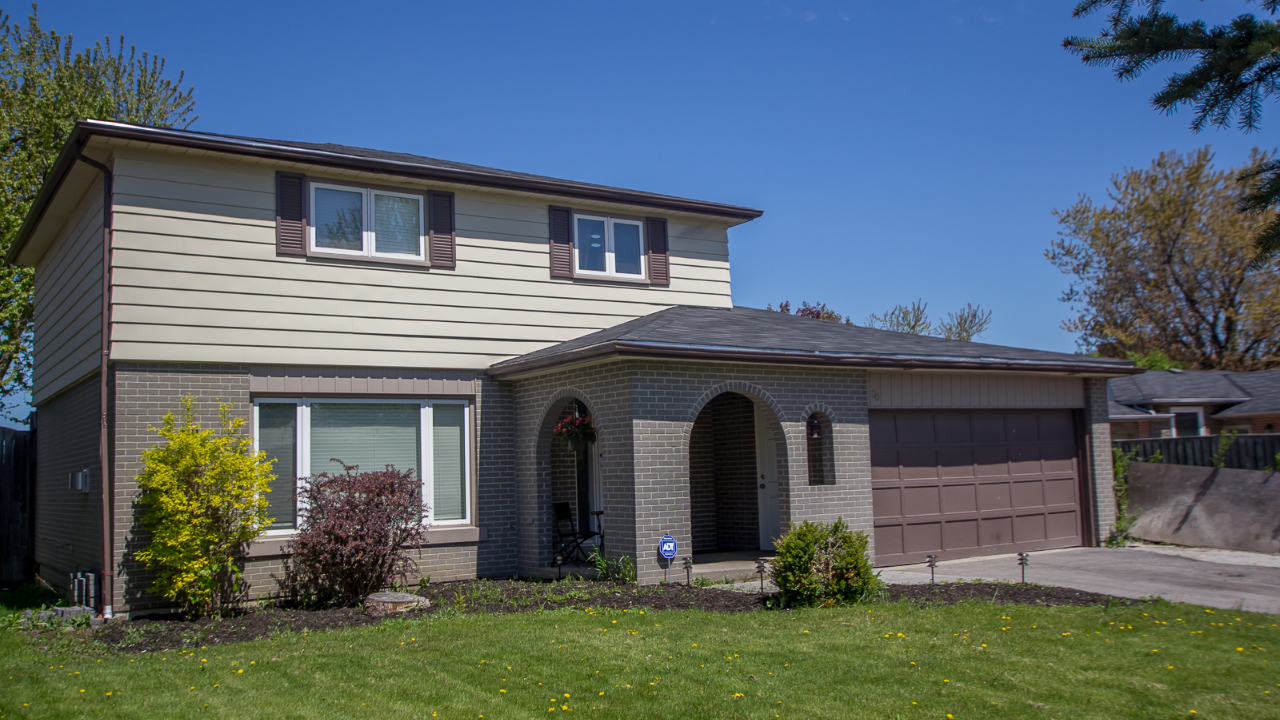 30 Dunblaine, Brampton, ON, L6T 3H2 Scene 1