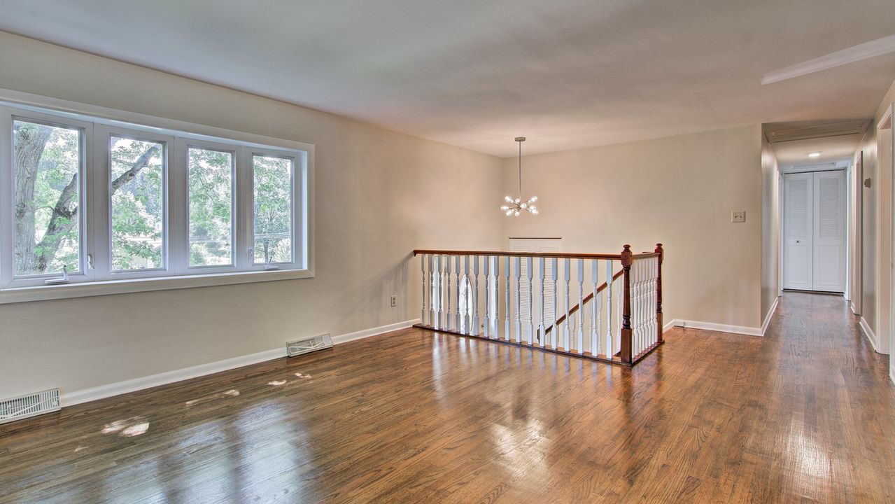 9479 Springfield Dr -05
