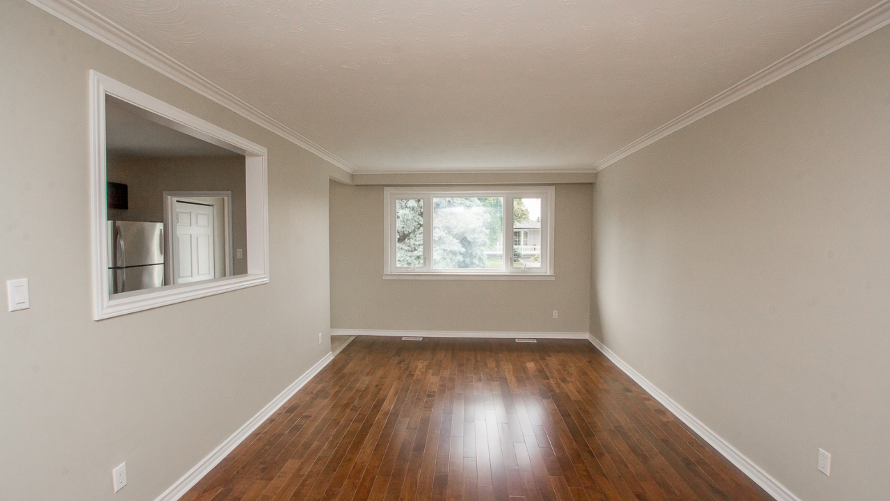 84 Kingsmere Cres, Brampton, ON, L6X 1Z4 Scene 2