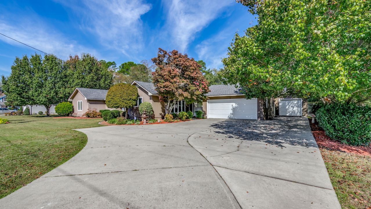 5329 Main St 036