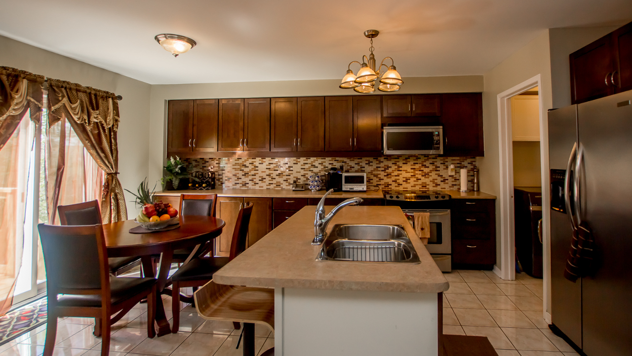 116 Bonistel Crescent, Brampton, ON, L7A 3G9 Scene 3
