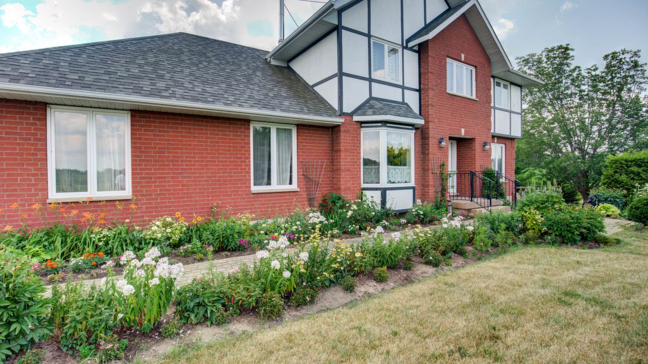 4269 12th Line, Cookstown, ON, L0L 1L0 Scene 1
