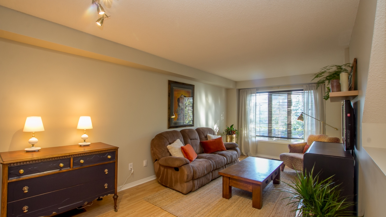 65 Brickyard Way Unit 155, Brampton, ON, L6V 4M2 Scene 2