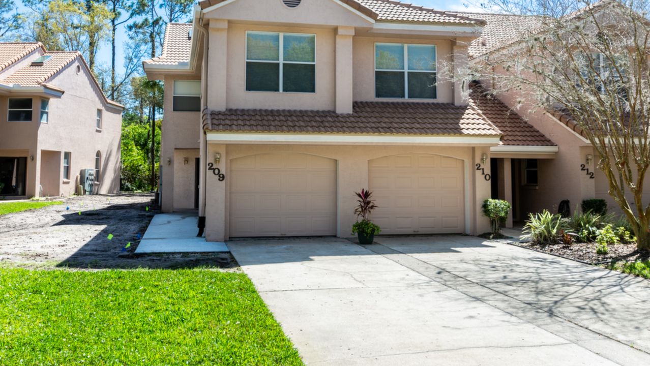 209 Clays Trl, Oldsmar, FL, 34677 Scene 1