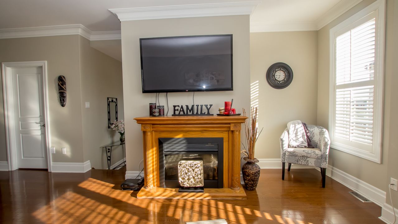 106 Rolling Hills Lane, Bolton, ON, L7E 1T8 Scene 2
