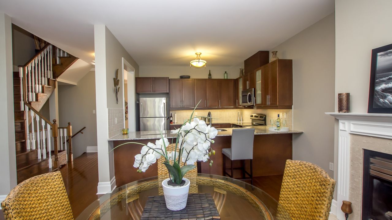 106 Rolling Hills Lane, Bolton, ON, L7E 1T8 Scene 3